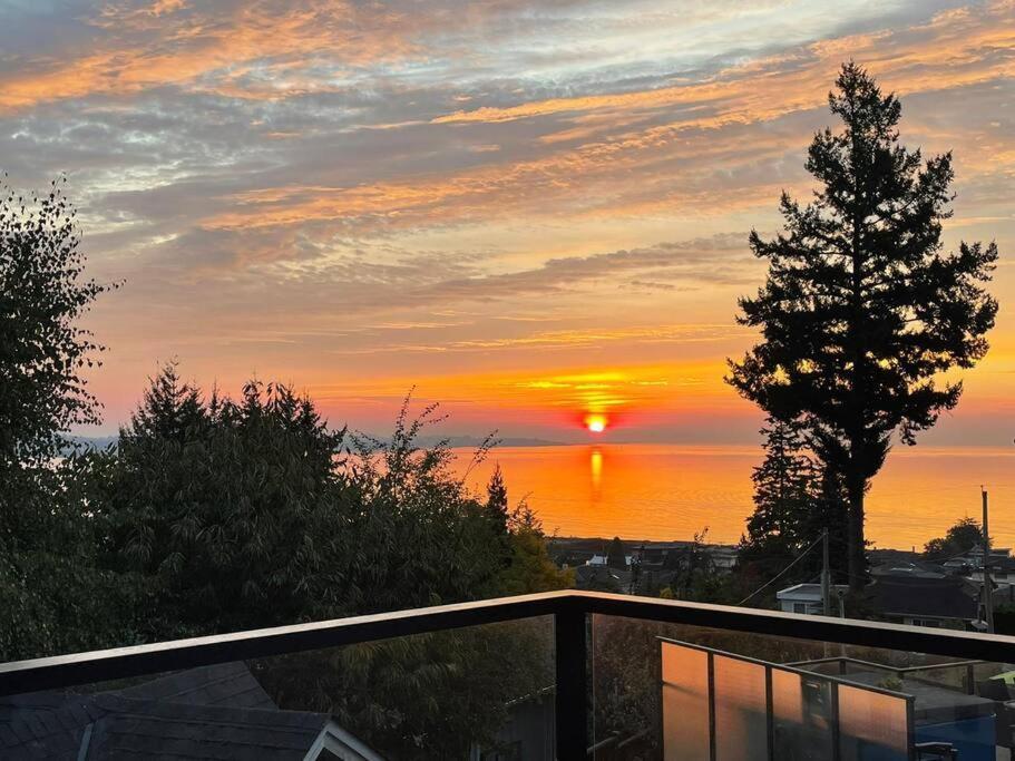 Sunrise Escape - Close To The Beach! Victoria Eksteriør billede